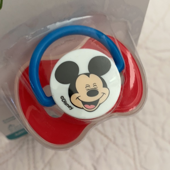 {NWT} Disney | Disney Baby Mickey Mouse Pacifier Set & Holder BPA Free 0+ Months - Picture 8 of 13